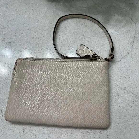 COACH Zippered Weistlet - Picture 3 of 7